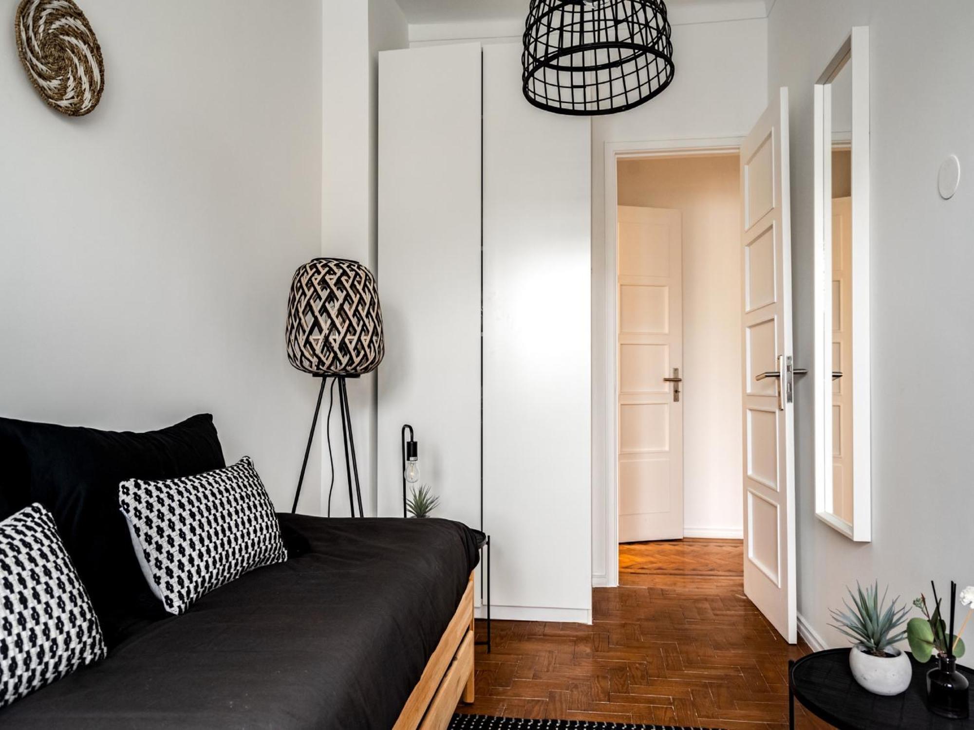 Akicity Santos Raven Apartment