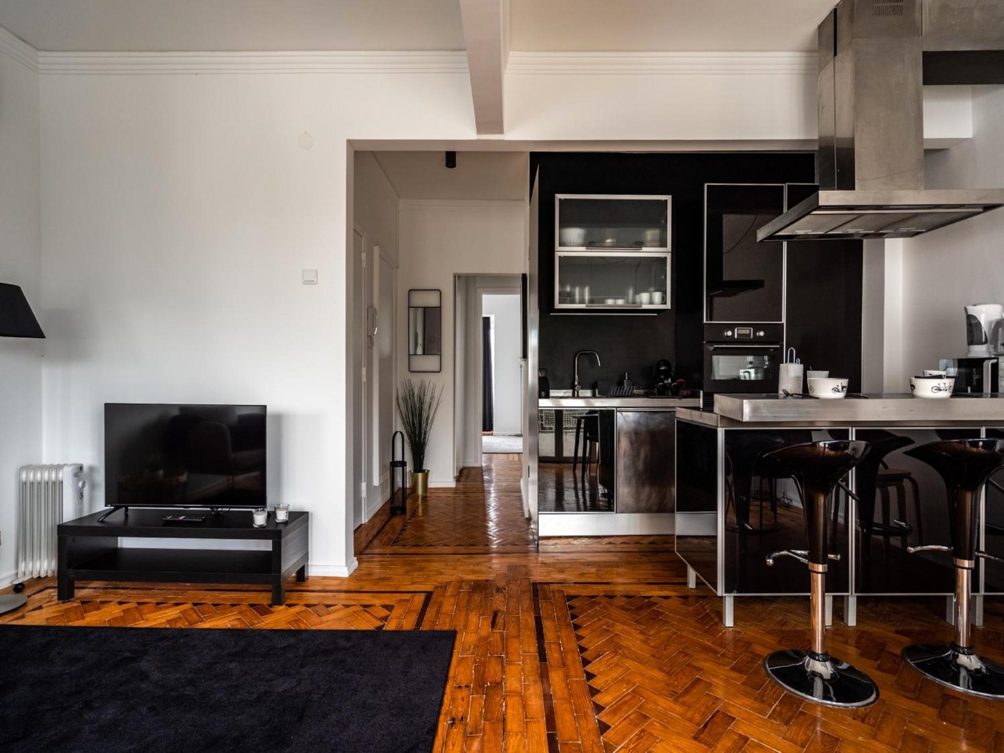Akicity Santos Raven Apartment